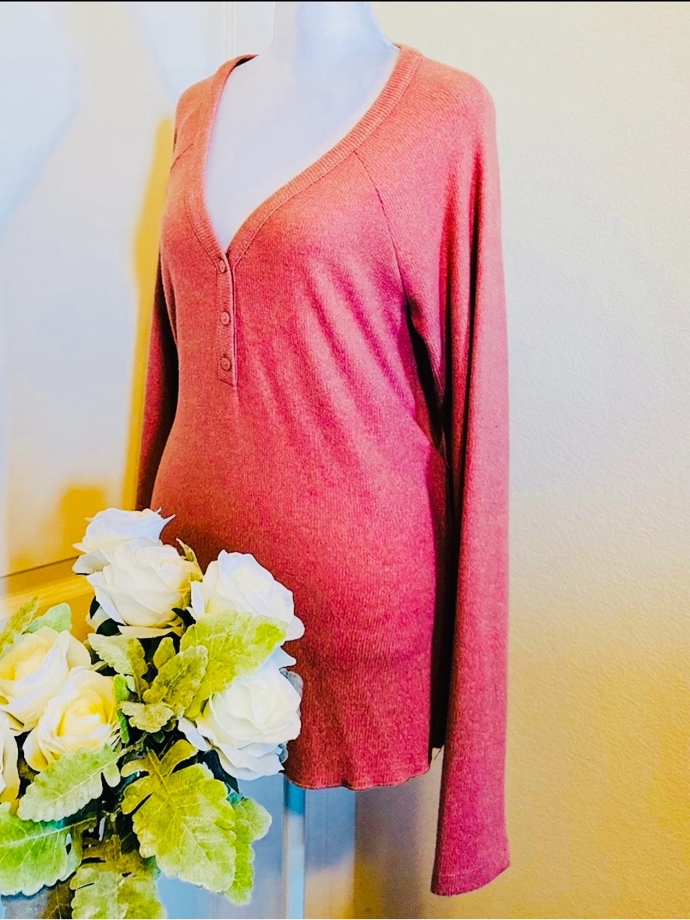 Women's V-Neck Button Detail Sweater - Rose Size: L